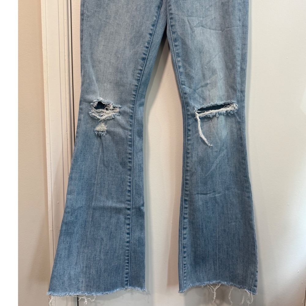 Mother The Weekender Fray Dreamer Blue Distressed Mid Rise Flare Jeans Womens 25 - Picture 5 of 9